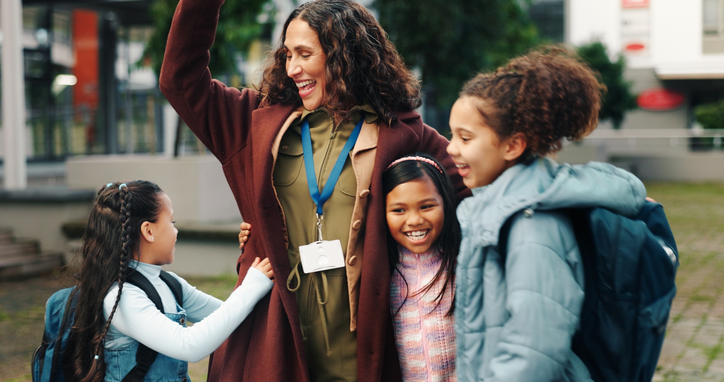 ABILITAZIONI DA 30 CFU E SOSTEGNO ESTERO: IL NODO IRRISOLTO CHE BLOCCA MIGLIAIA DI DOCENTI