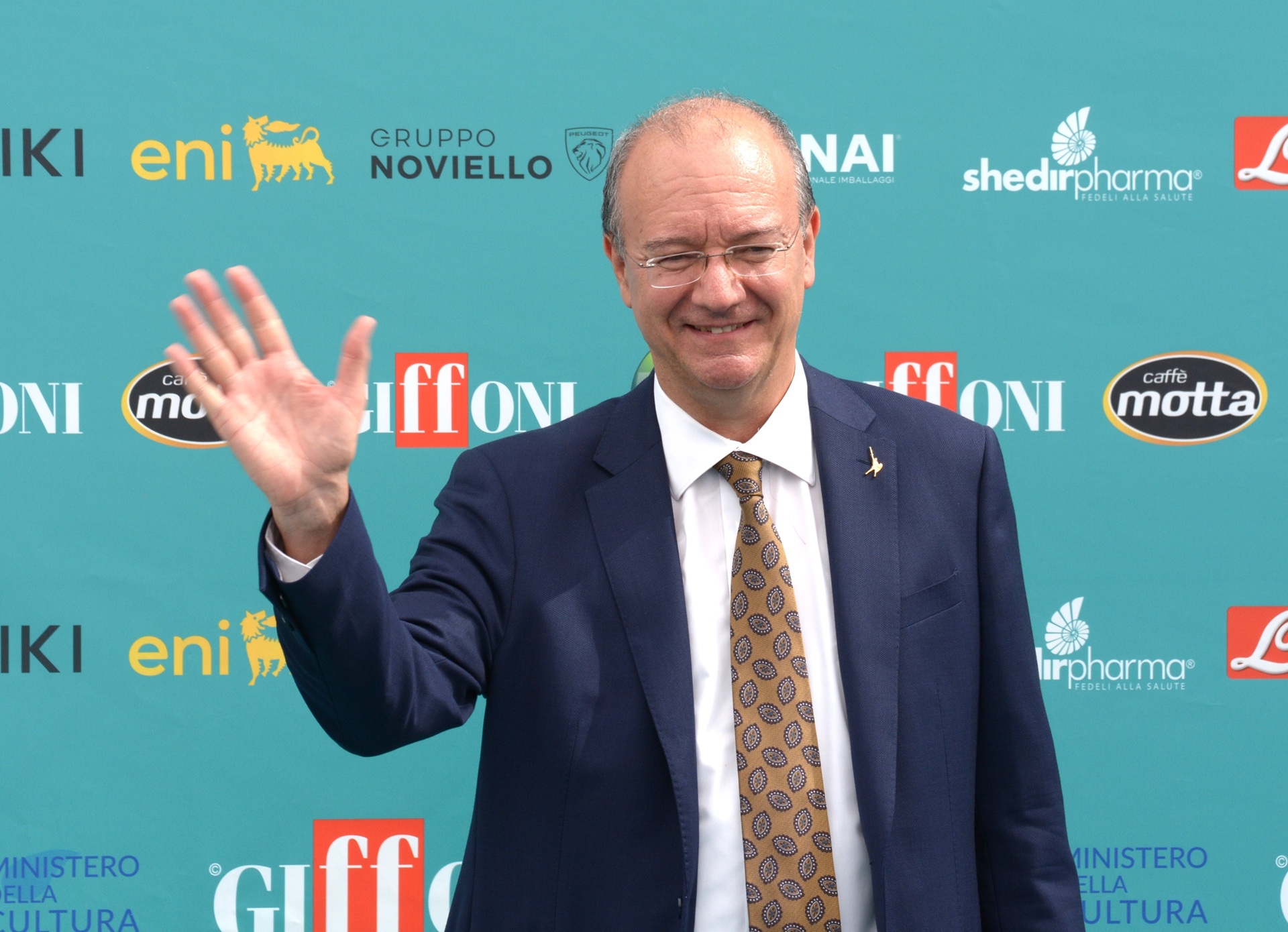 PREMIATI I MAESTRI DEL MADE IN ITALY: VALDITARA RILANCIA: SI DEVE ROMPERE IL PREGIUDIZIO SULLA SCELTA DELL’ISTRUZIONE