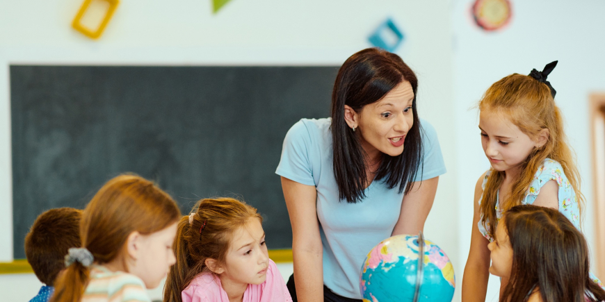 SCUOLA: STOP AGLI SMARTPHONE IN CLASSE E 800 MILIONI PER L’ALFABETIZZAZIONE DIGITALE